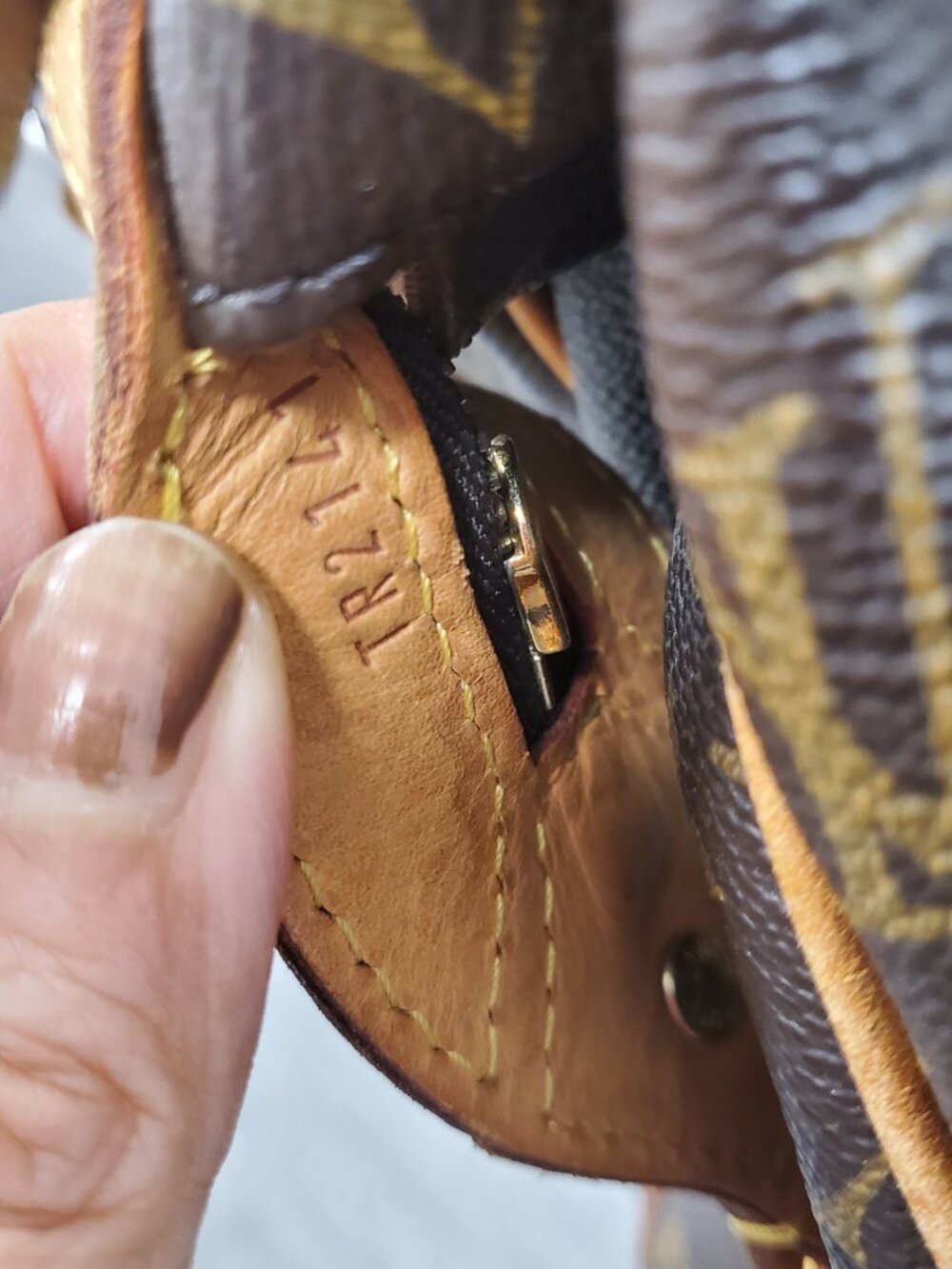 12. Louis Vuitton Monogram Shoulder Bag with Tan Shoulder Strap - Picture 13 of 16